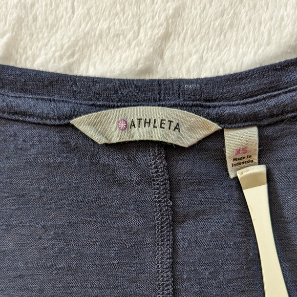 Athleta Short Sleeve Shirt - Picture 4 of 6